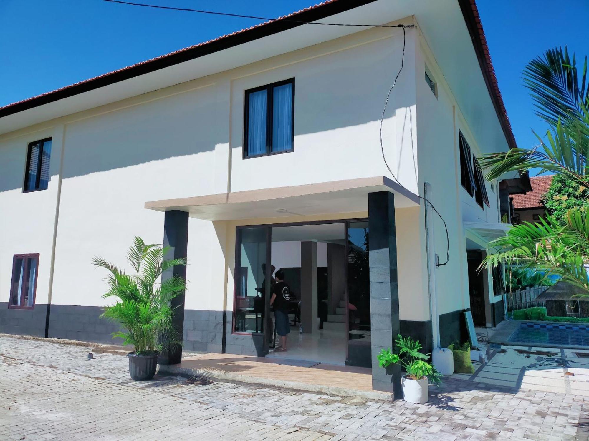 Homestay Carstenzs Kuta *