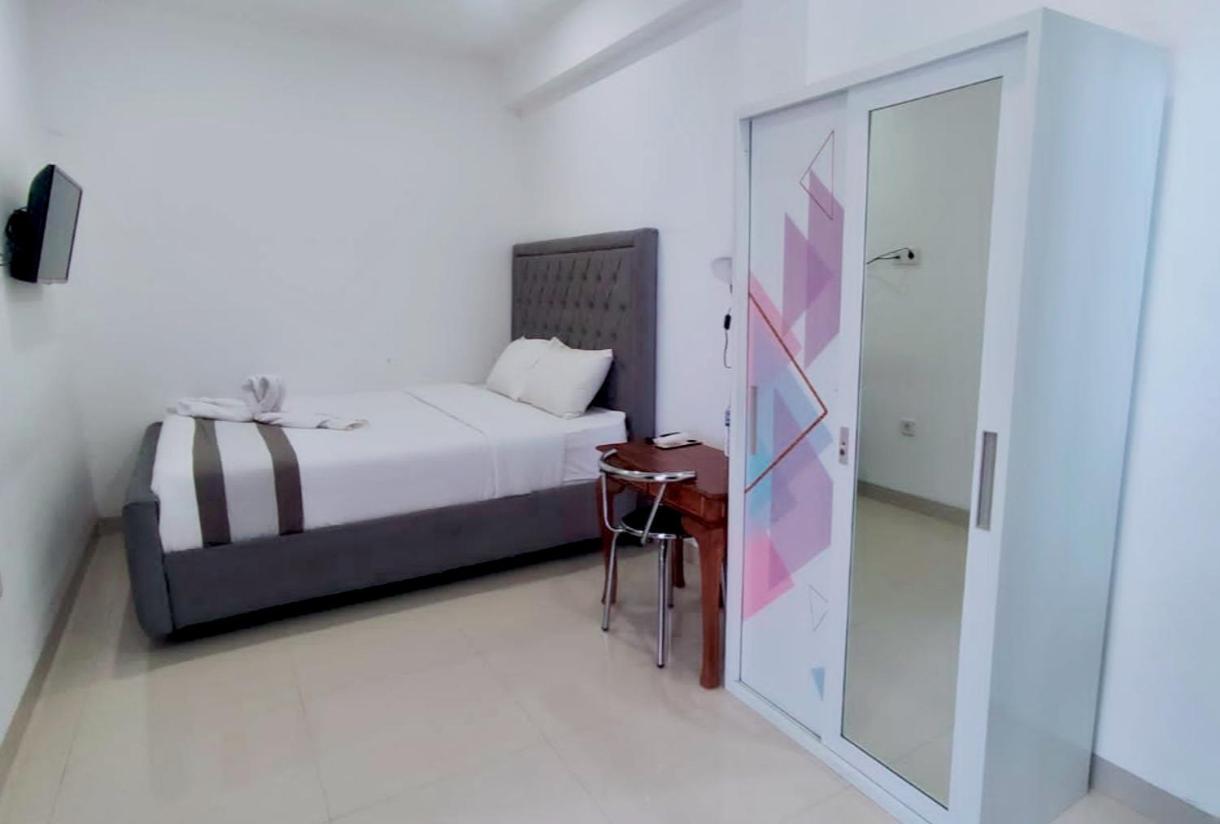 Carstenzs Kuta Homestay *